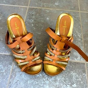 Very comfortable cork gold wedges by Vince Camuto